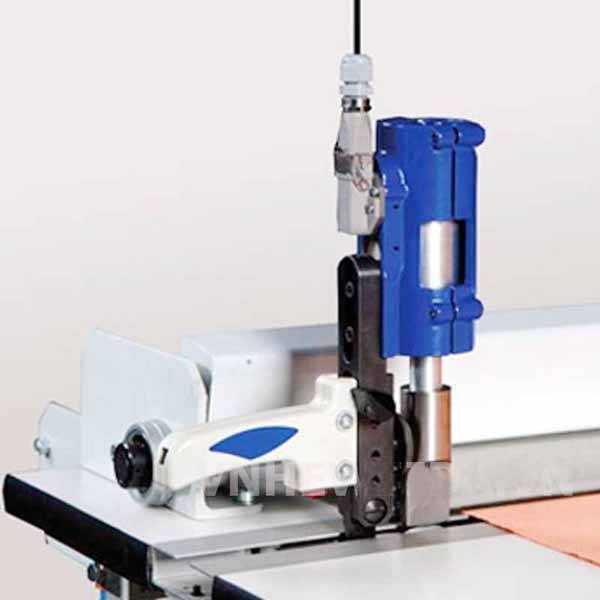 Ultrasonic cutting machine